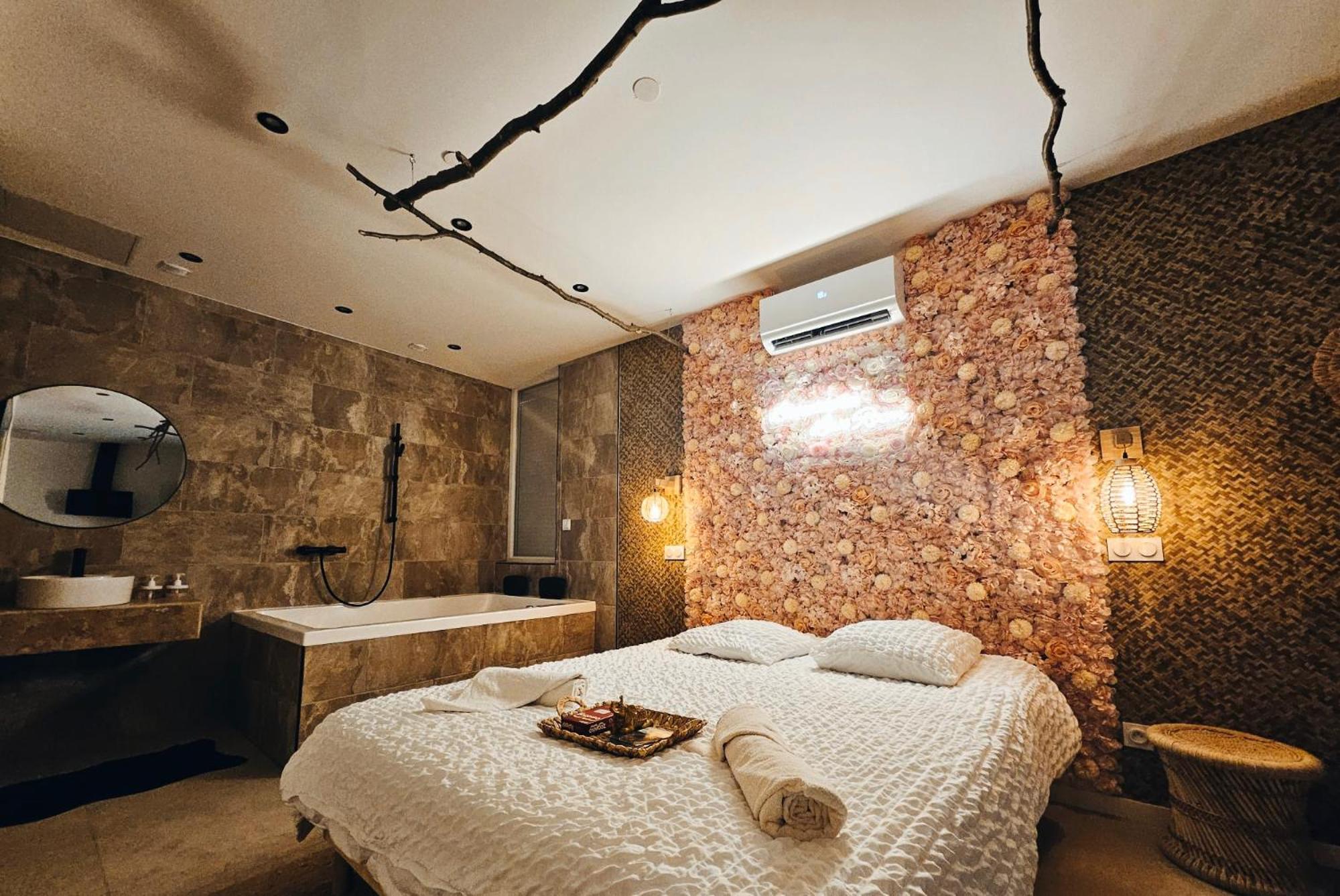 L'Experience Love Room Saint-Jean-Bonnefonds ภายนอก รูปภาพ