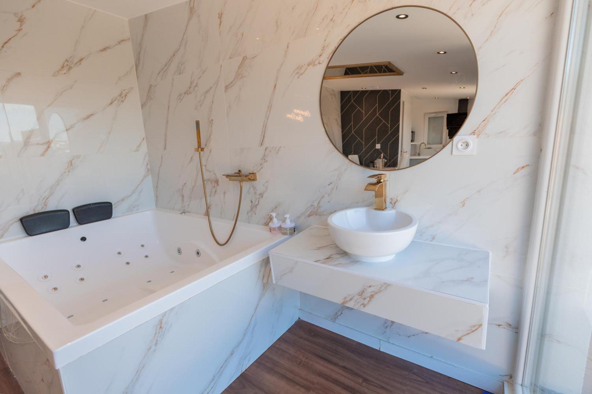 L'Experience Love Room Saint-Jean-Bonnefonds ภายนอก รูปภาพ
