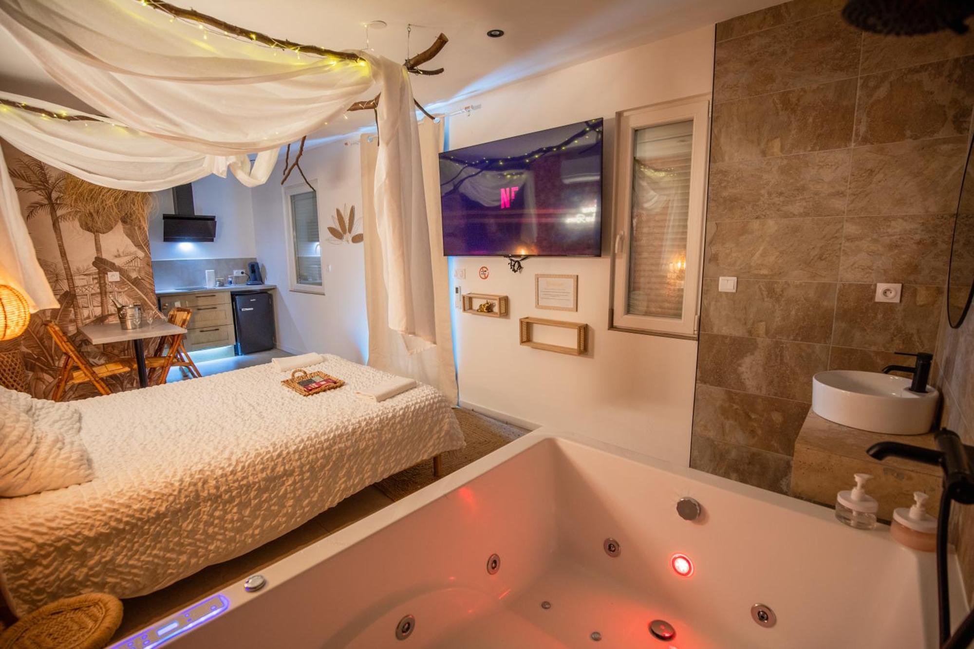 L'Experience Love Room Saint-Jean-Bonnefonds ภายนอก รูปภาพ