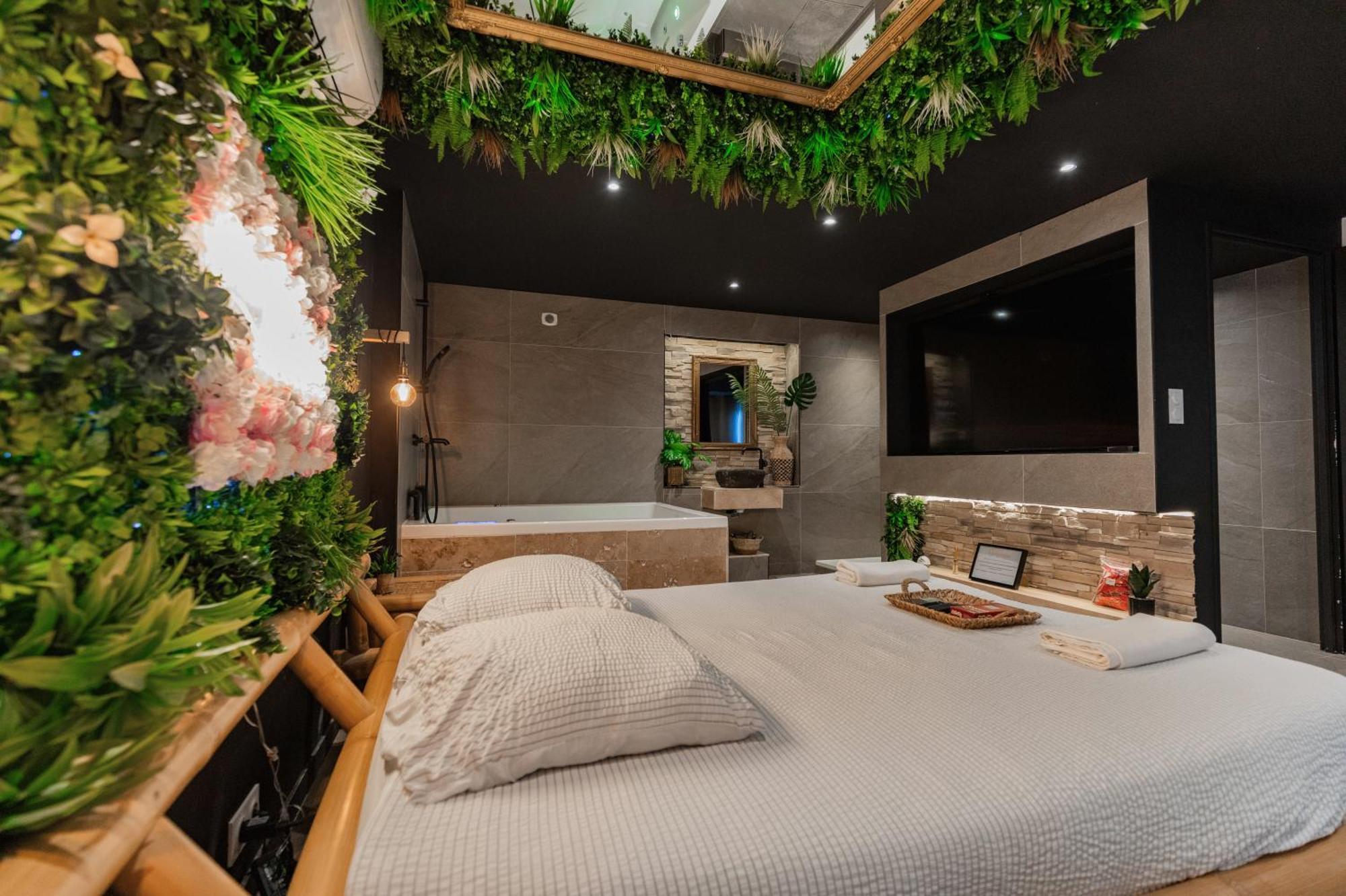 L'Experience Love Room Saint-Jean-Bonnefonds ภายนอก รูปภาพ
